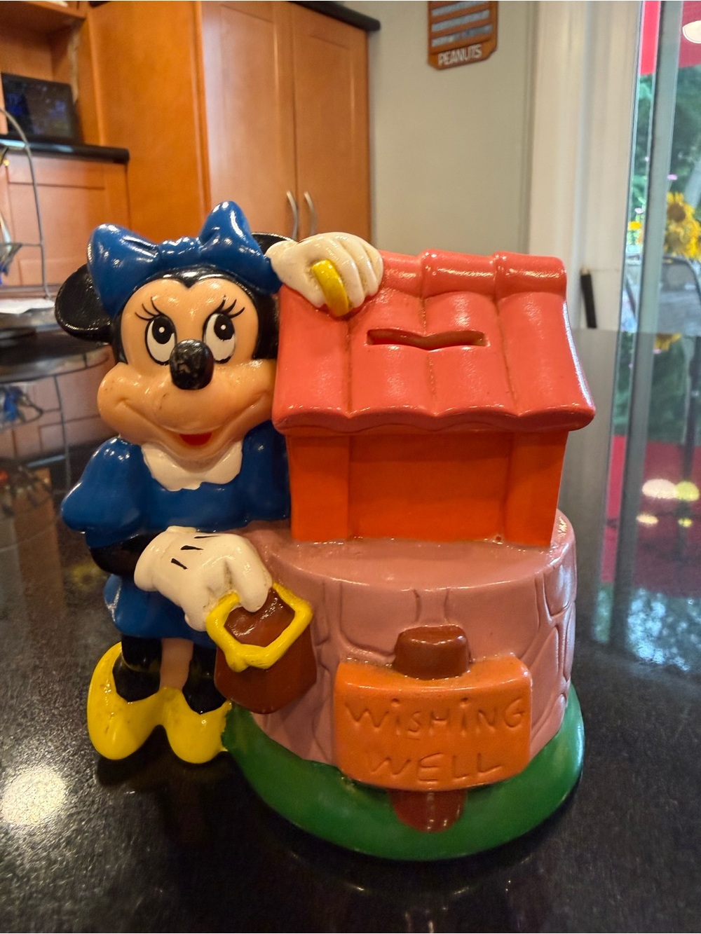 Disney Minnie Mouse vintage Figure Wishing Well Bank